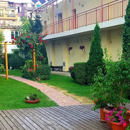 Plaza 1 Bedroom 63 M شقة