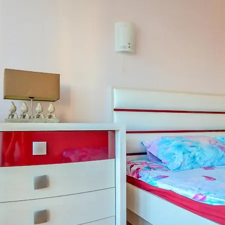 Plaza 1 Bedroom 63 M アパート *